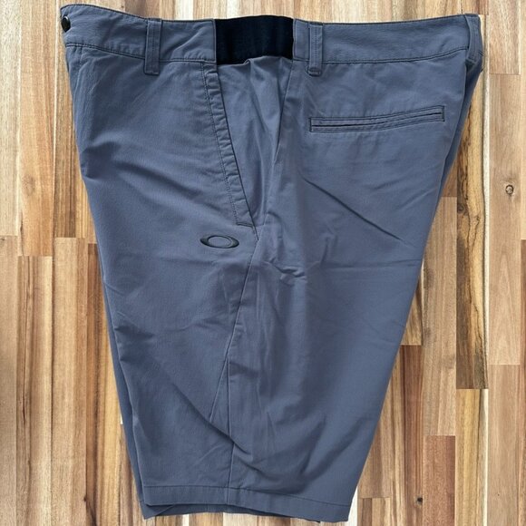 Oakley Other - Oakley Performance Fit Hybrid Shorts - Size 34